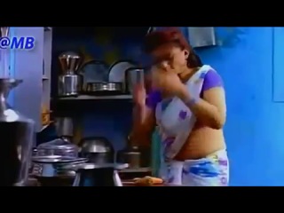 hot and sexy indian aunty showing boobs to boy